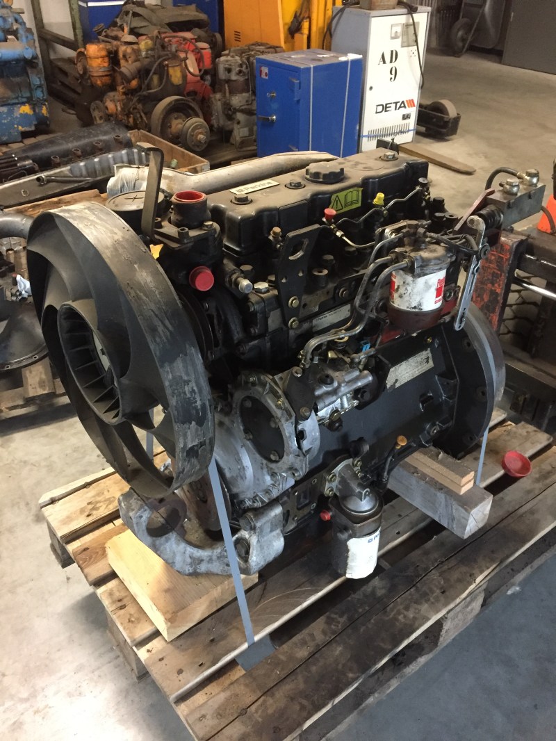 4 cilinder Perkins dieselmotor te koop bij Jaap Verboon