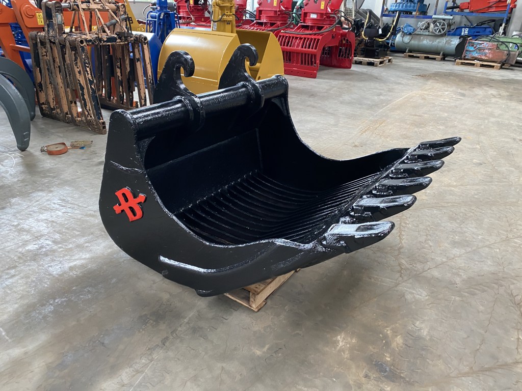 Bofors RR-Puinriek te koop bij Jaap Verboon