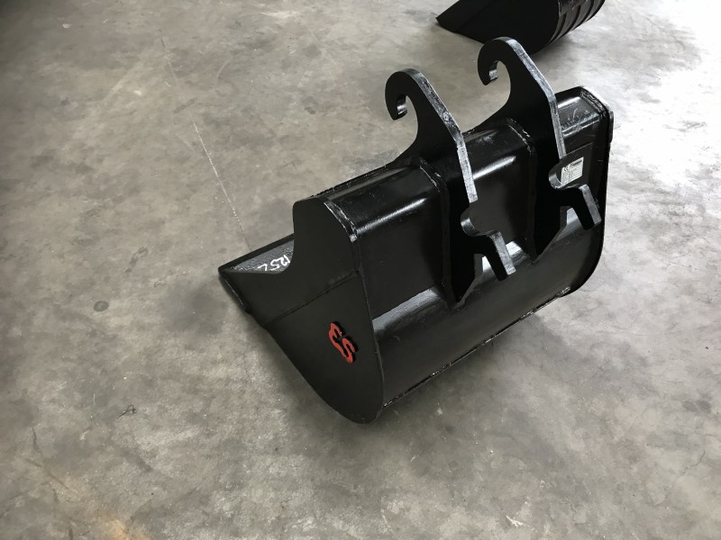 Dieplepelbak CW0 te koop bij Jaap Verboon