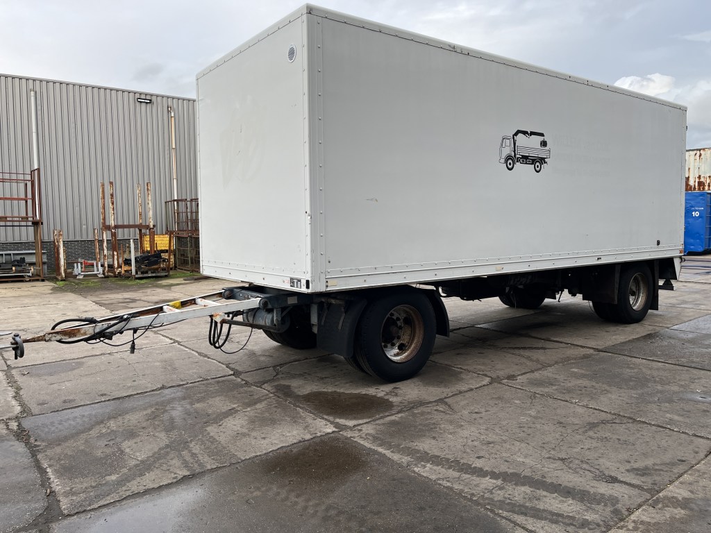 Floor gesloten aanhangwagen te koop bij Jaap Verboon