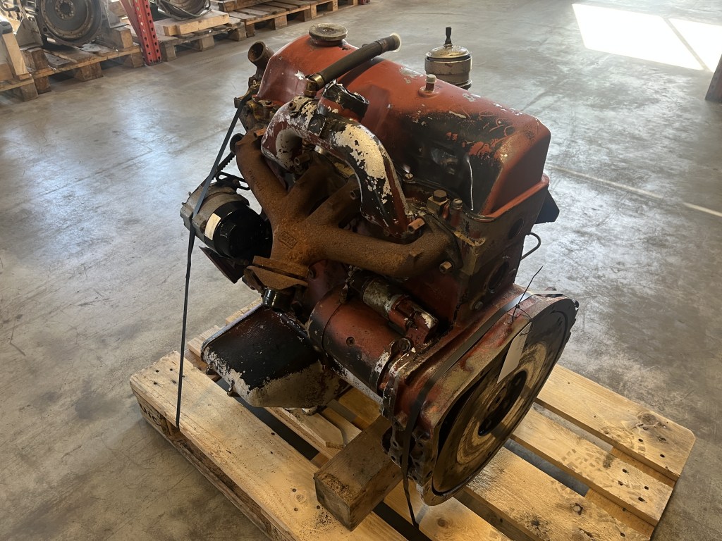 Ford 2701E te koop bij Jaap Verboon