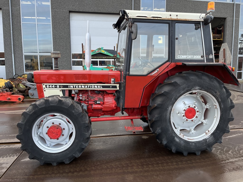 International 844 S te koop bij Jaap Verboon