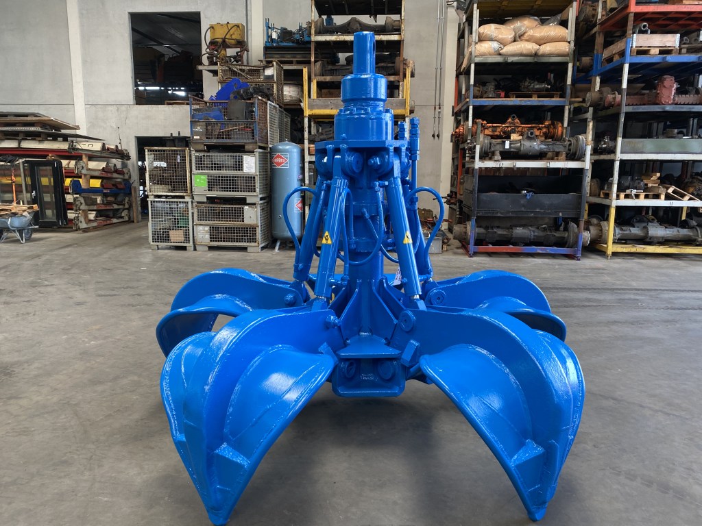 J&B 1,1m3 te koop bij Jaap Verboon