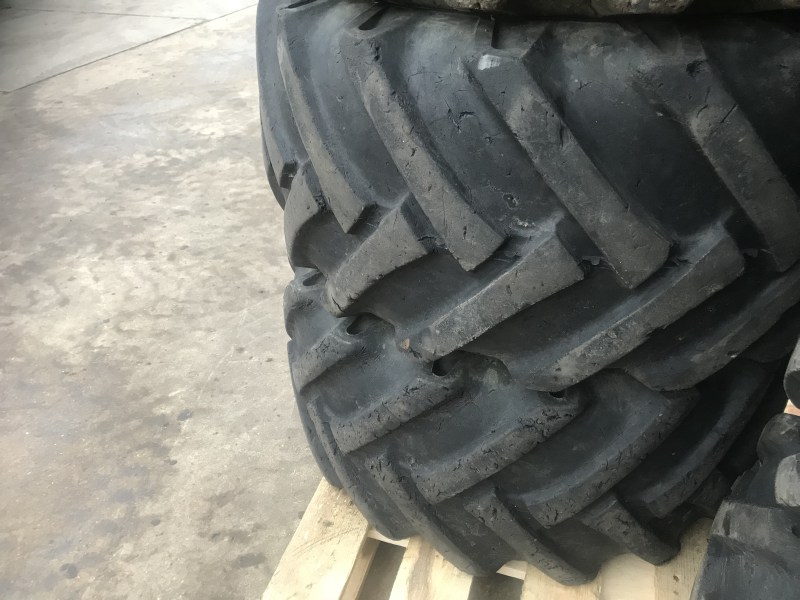 Shovel banden 15.0/55-17 te koop bij Jaap Verboon