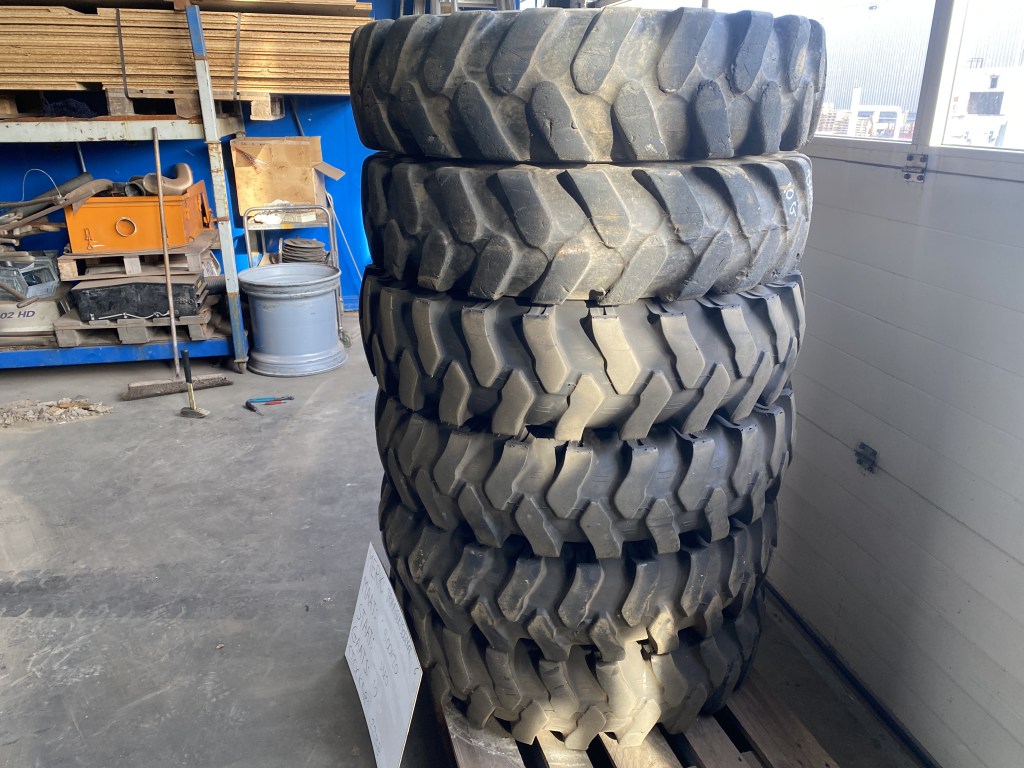 Triangle/Solideal 9.00x20 te koop bij Jaap Verboon