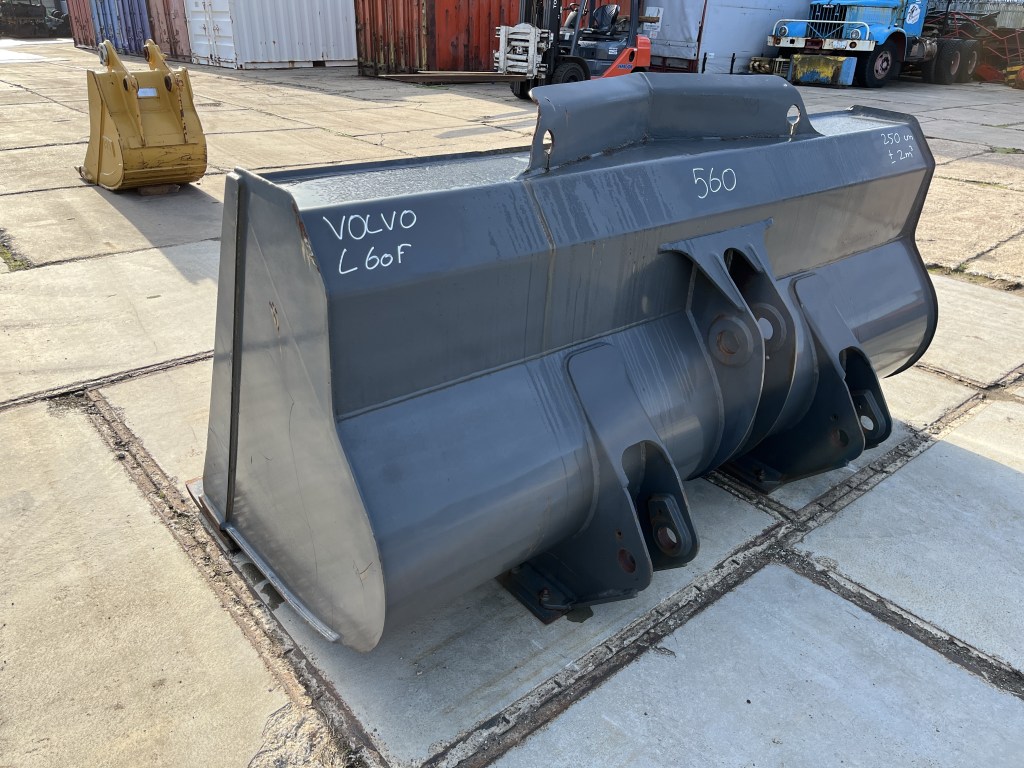 Volvo bucket L60 F te koop bij Jaap Verboon