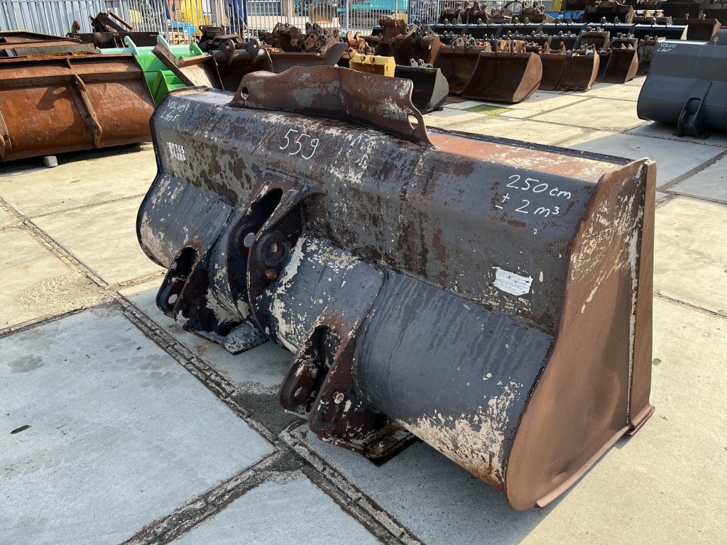 Volvo bucket L60 te koop bij Jaap Verboon