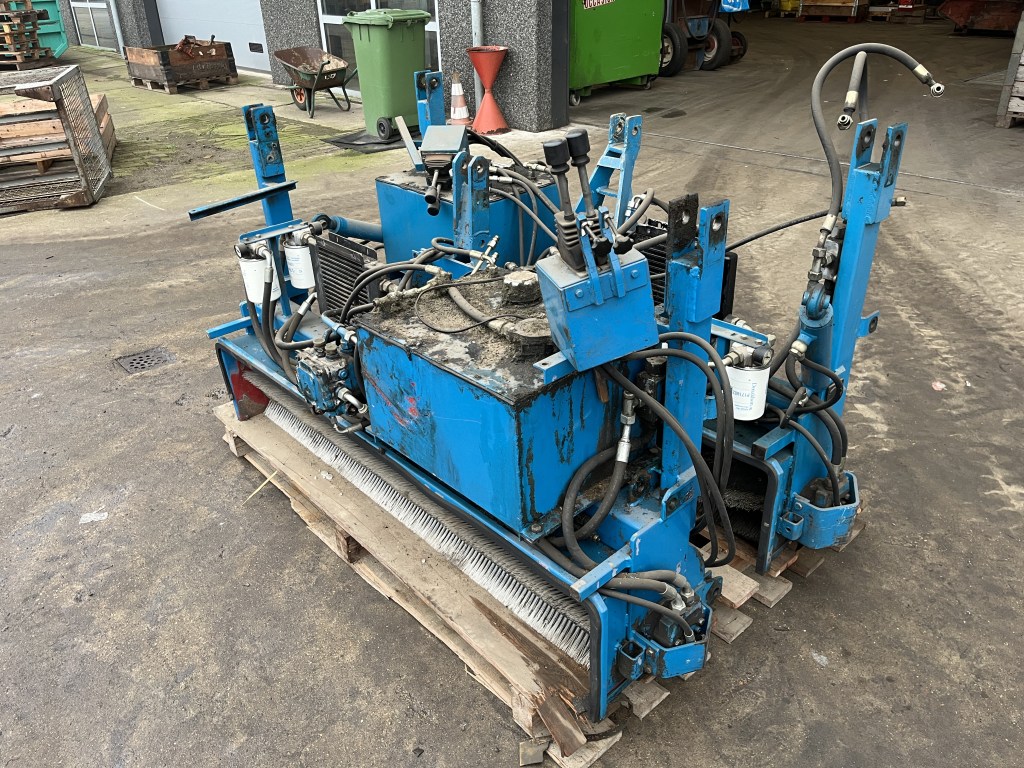 aftakas aangedreven veegbezem te koop bij Jaap Verboon