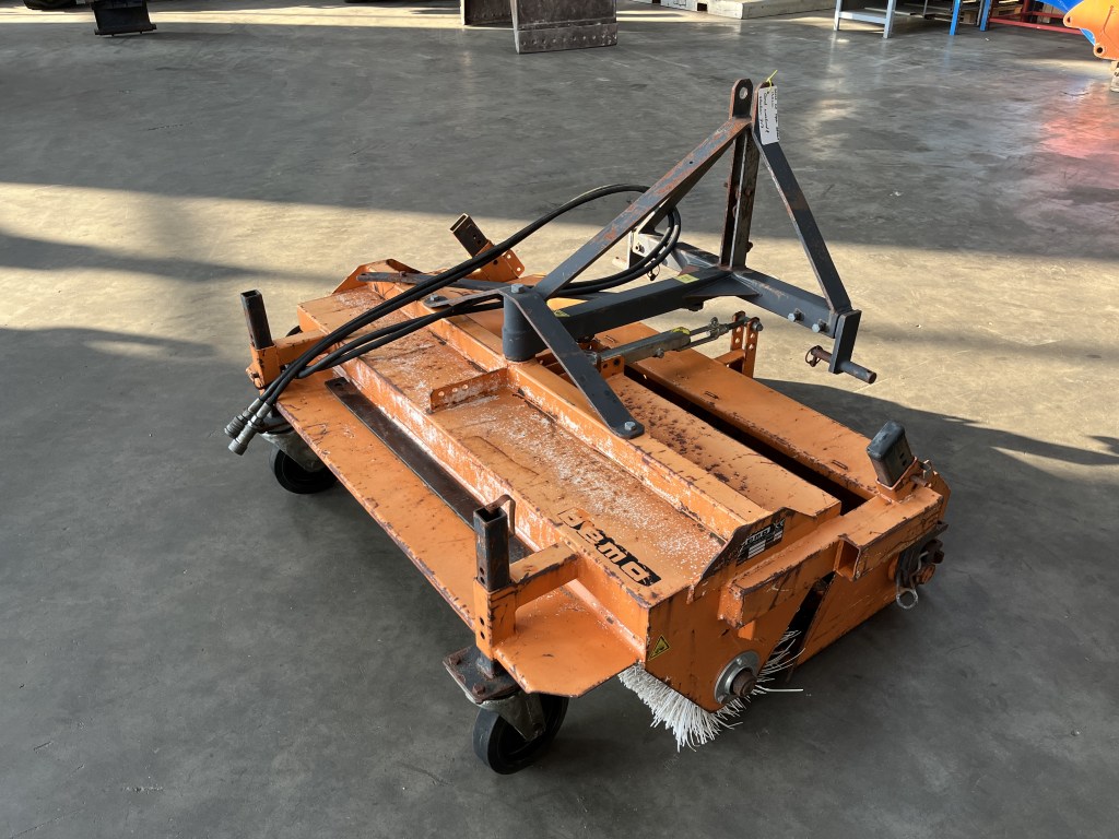 bema 20 hydraulische veegbezem te koop bij Jaap Verboon