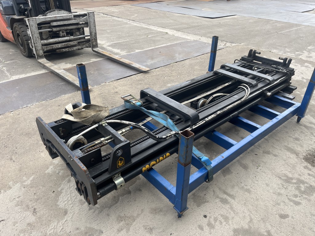 boss triplo hefmast te koop bij Jaap Verboon