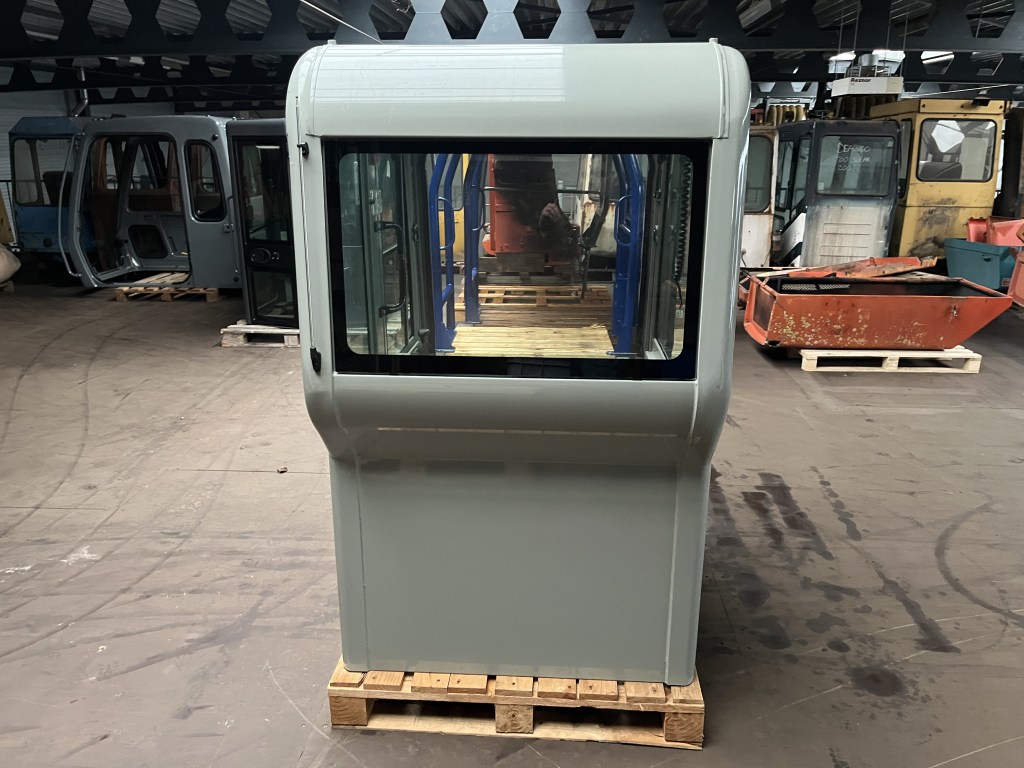 cabine KATO HD 308 te koop bij Jaap Verboon