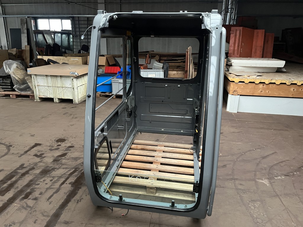 cabine KATO te koop bij Jaap Verboon