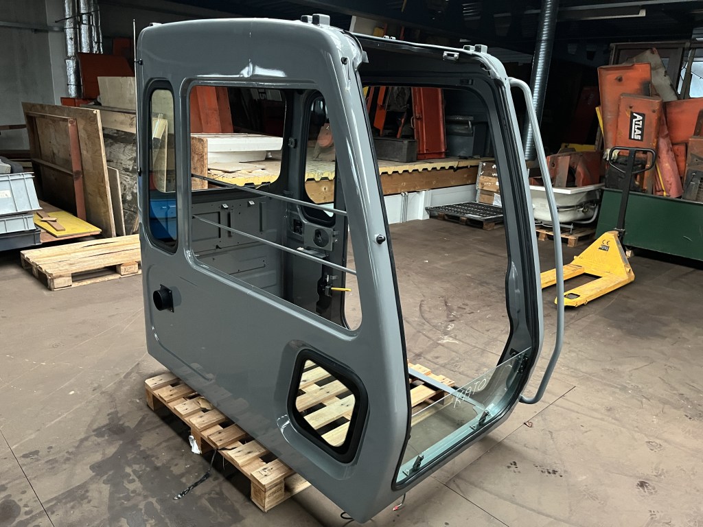 cabine KATO te koop bij Jaap Verboon