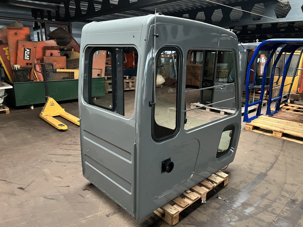 cabine KATO te koop bij Jaap Verboon