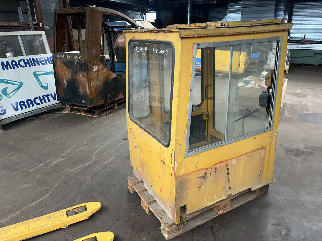 cabine Kubota KH serie te koop bij Jaap Verboon