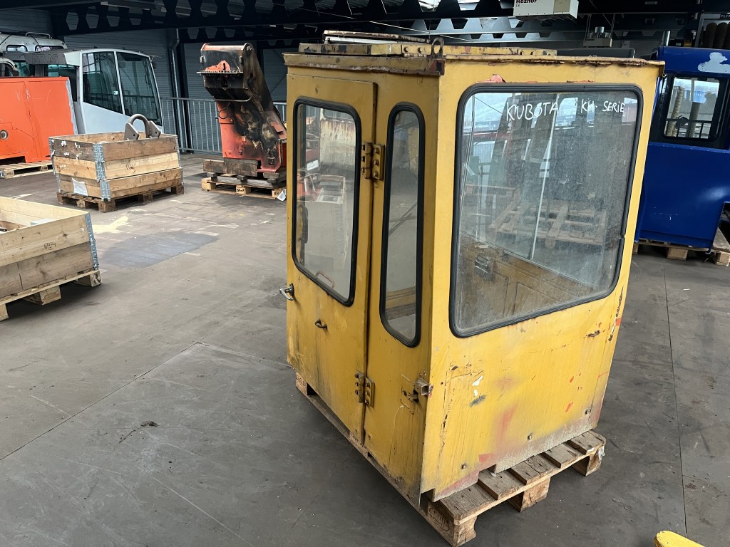 cabine Kubota KH serie te koop bij Jaap Verboon