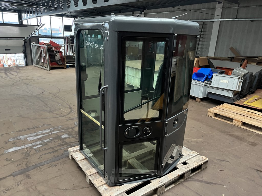 cabine ihi 20 25 35 vx te koop bij Jaap Verboon