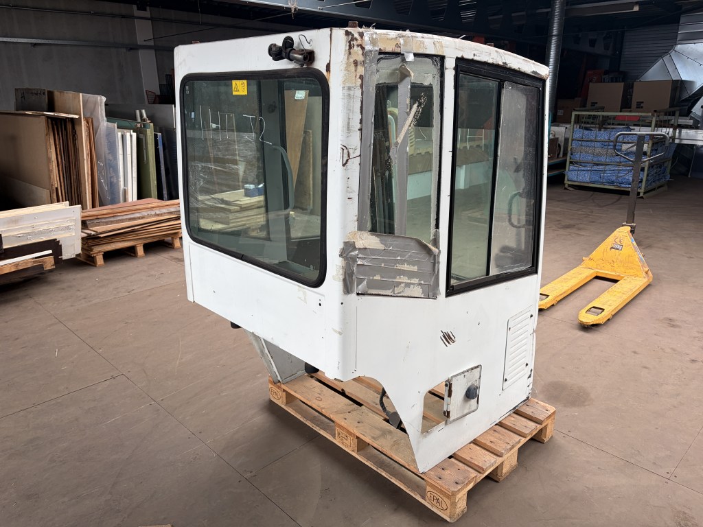 cabine ihi j 2 te koop bij Jaap Verboon