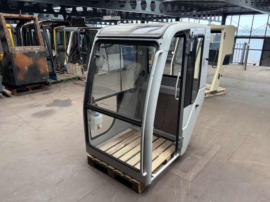 cabine ihi j serie te koop bij Jaap Verboon