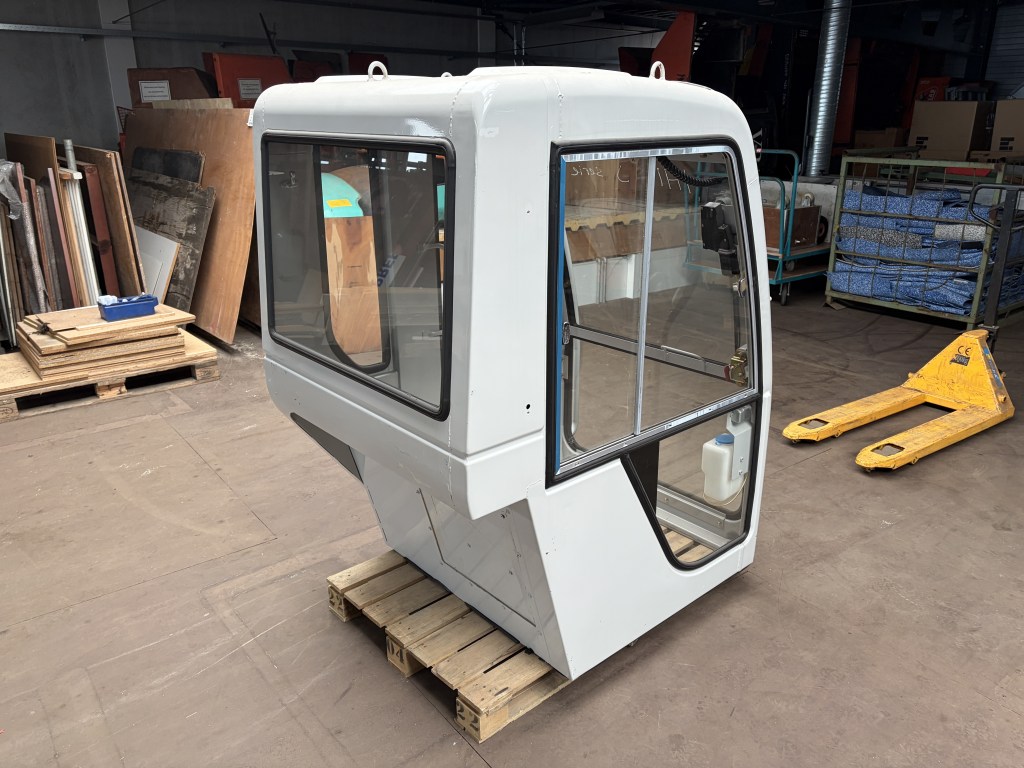 cabine ihi j serie te koop bij Jaap Verboon