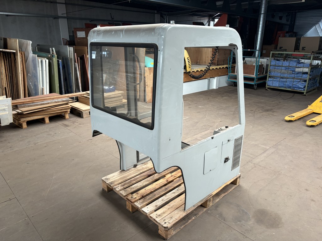 cabine ihi j serie te koop bij Jaap Verboon