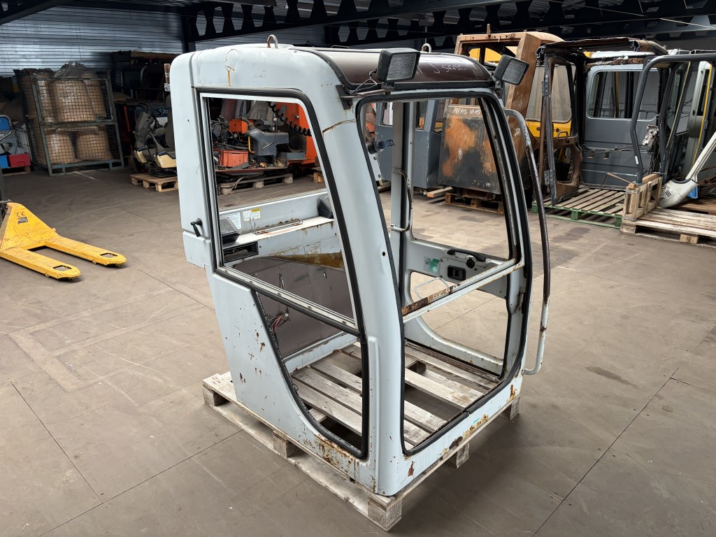 cabine ihi j serie te koop bij Jaap Verboon