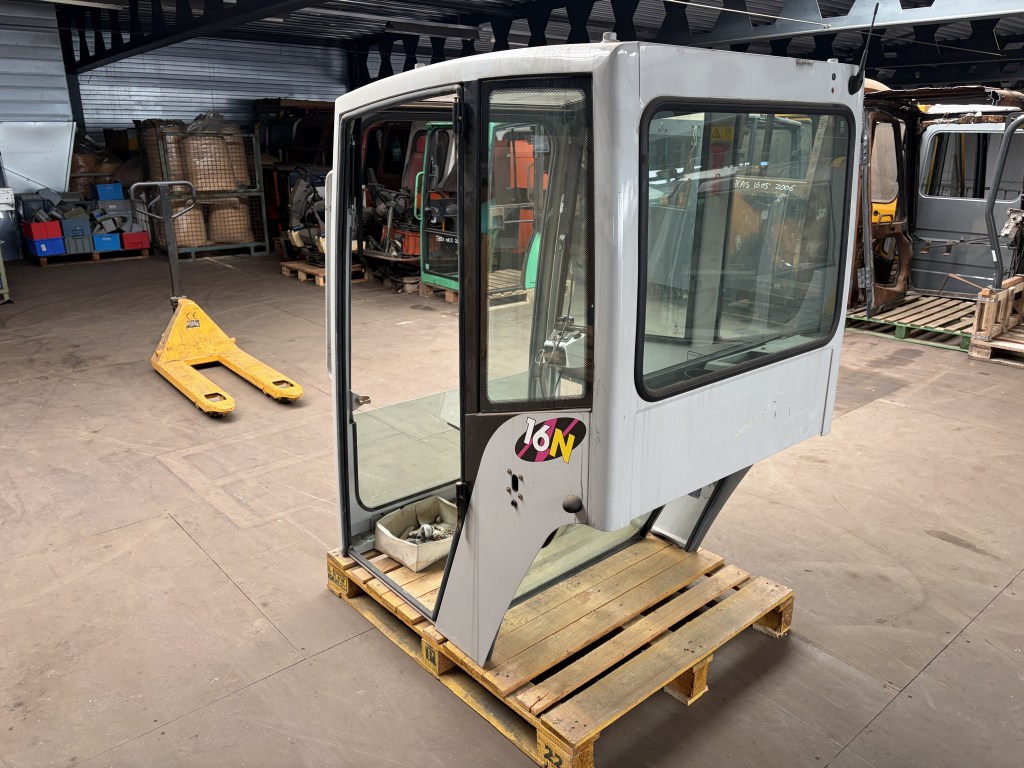 cabine ihi n serie te koop bij Jaap Verboon