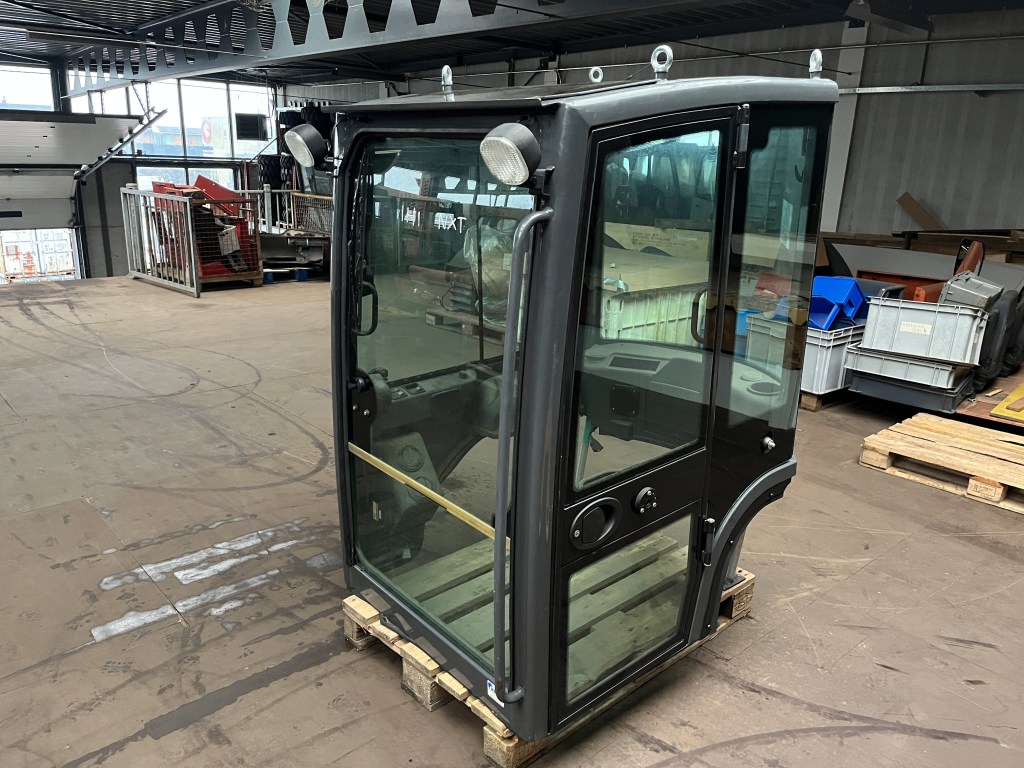 cabine ihi nxt te koop bij Jaap Verboon