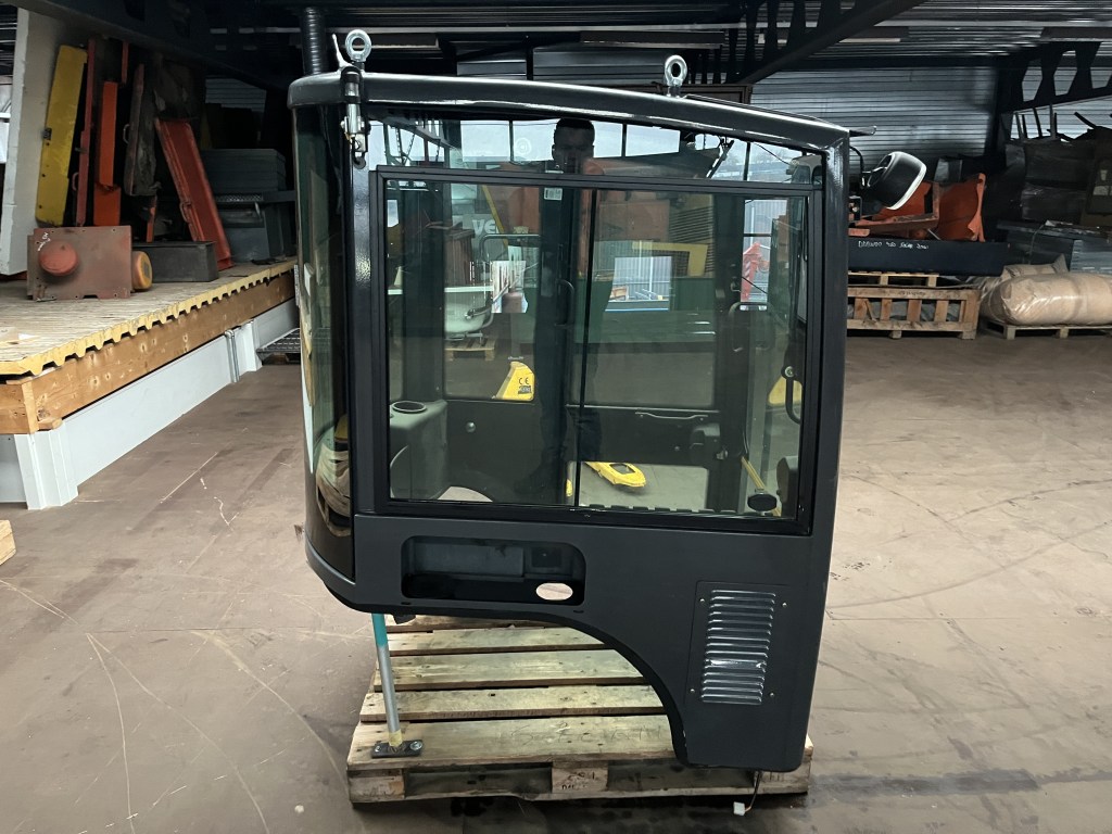 cabine ihi nxt te koop bij Jaap Verboon