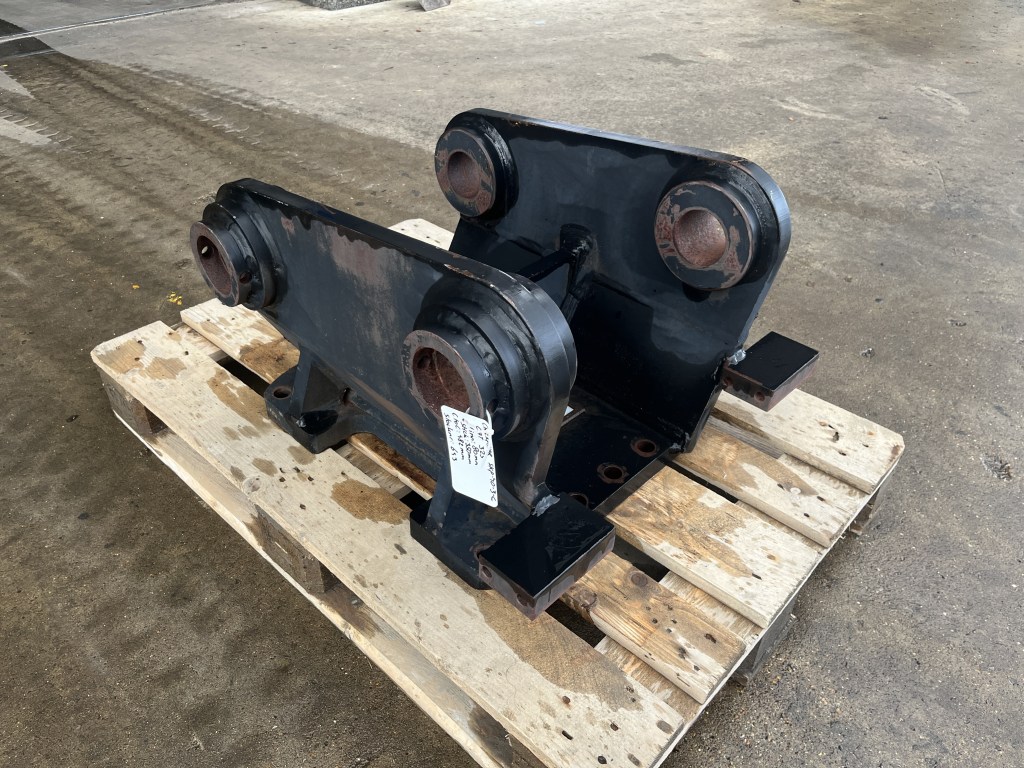 caterpillar adapter plaat skp te koop bij Jaap Verboon