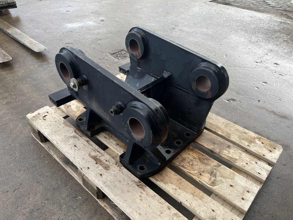 caterpillar adapter plaat skp te koop bij Jaap Verboon