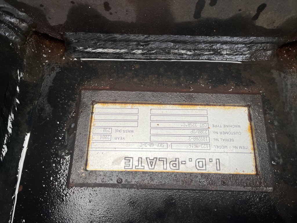 caterpillar adapter plaat skp te koop bij Jaap Verboon