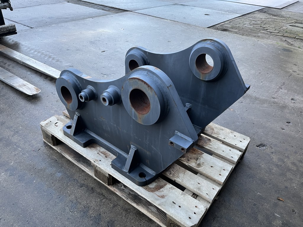 caterpillar adapter plate skp te koop bij Jaap Verboon