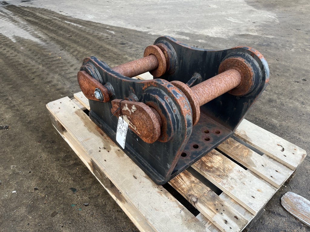 caterpillar adapterplaat skp te koop bij Jaap Verboon