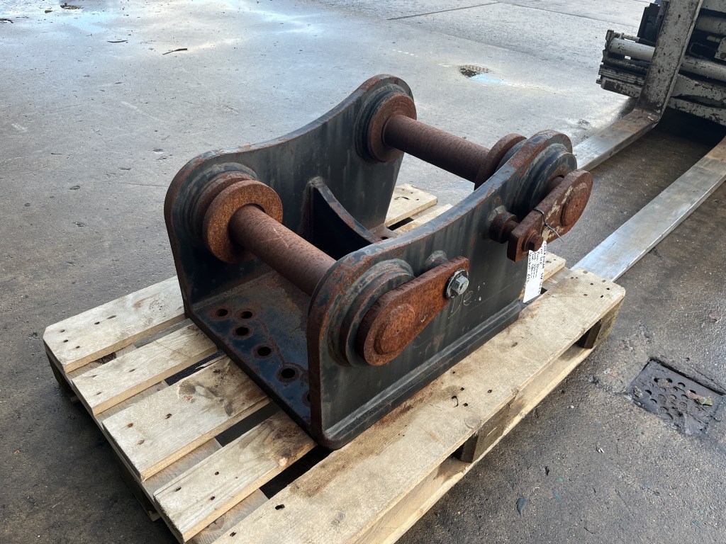 caterpillar adapterplaat skp te koop bij Jaap Verboon