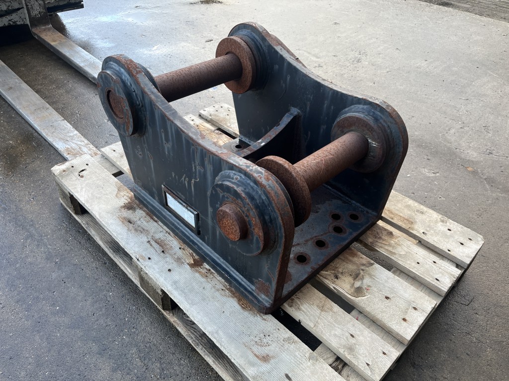 caterpillar adapterplaat skp te koop bij Jaap Verboon