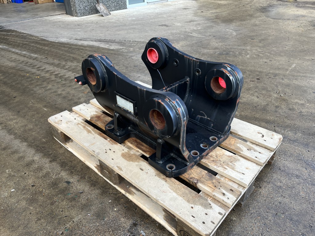 caterpillar adapterplate skp te koop bij Jaap Verboon