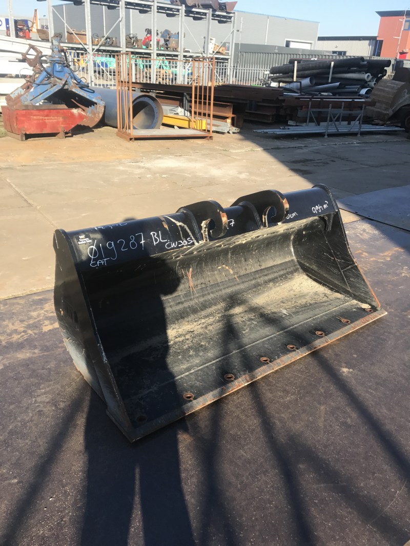 caterpillar slotenbak 17 te koop bij Jaap Verboon