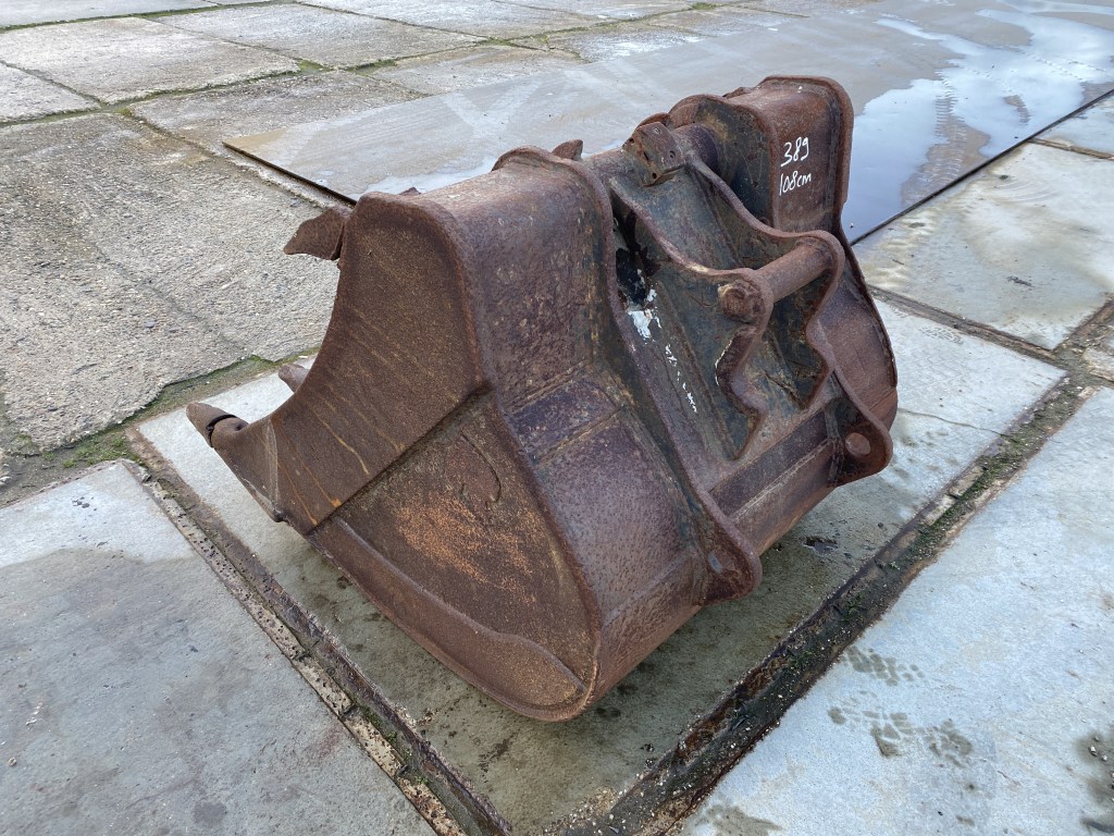 dieplepelbak 108cm te koop bij Jaap Verboon