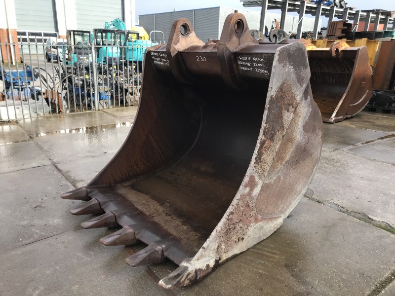 dieplepelbak 3200l te koop bij Jaap Verboon