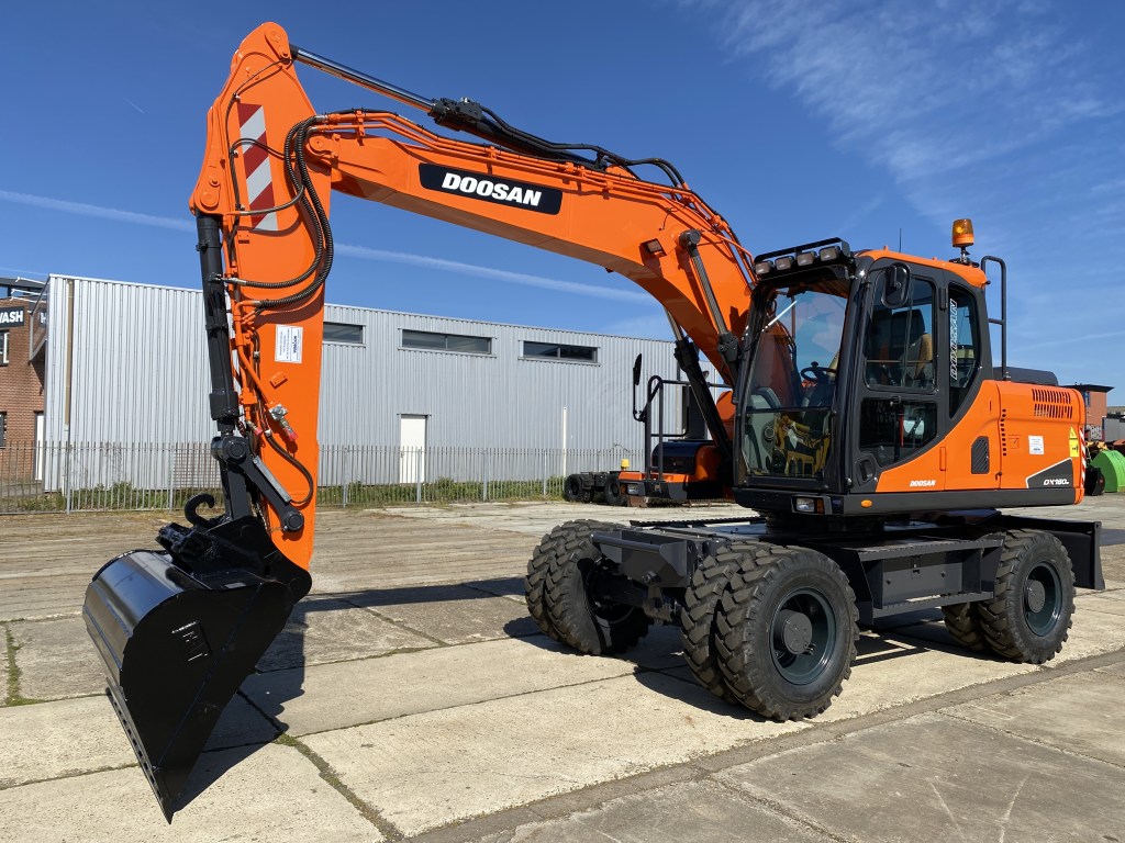 doosan dx160w-3 2015 te koop bij Jaap Verboon