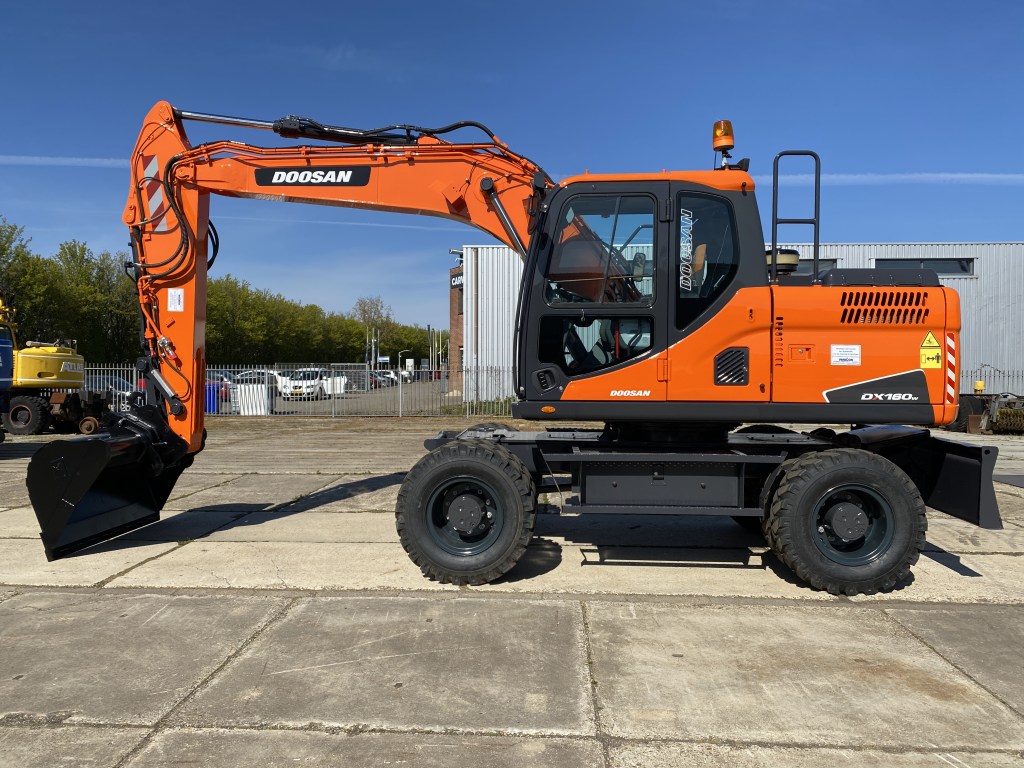 doosan dx160w-3 2015 te koop bij Jaap Verboon