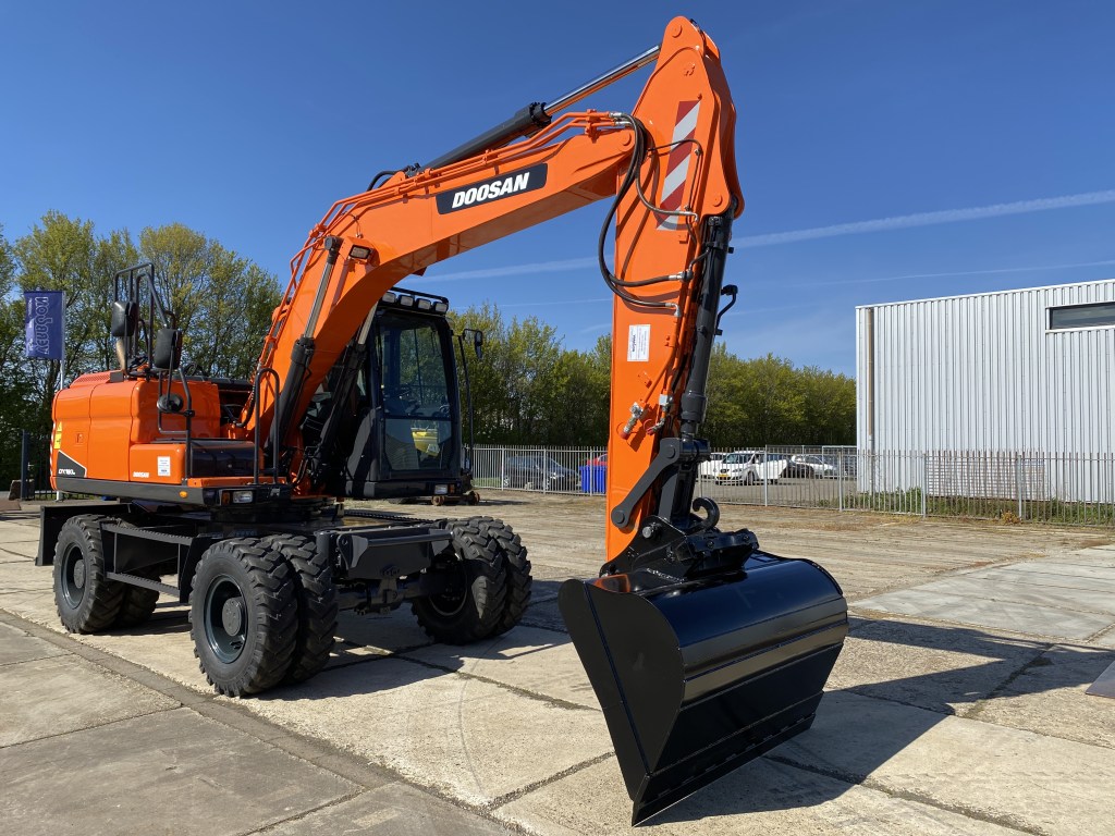 doosan dx160w-3 2015 te koop bij Jaap Verboon