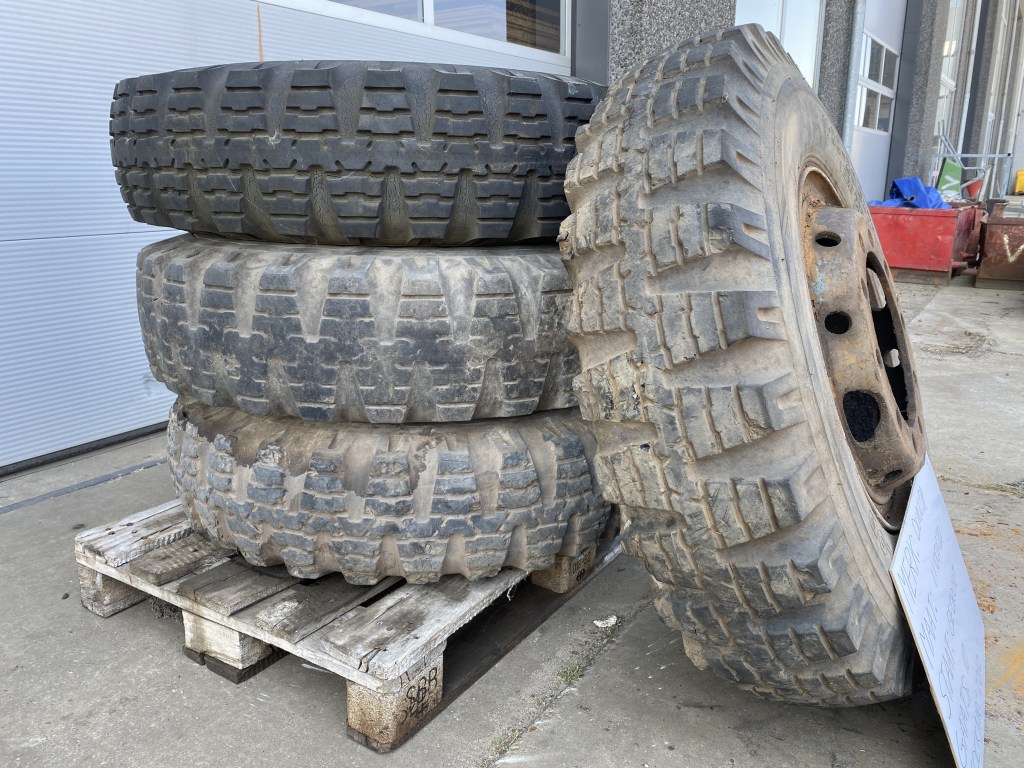 dunlop 11.00x20 te koop bij Jaap Verboon