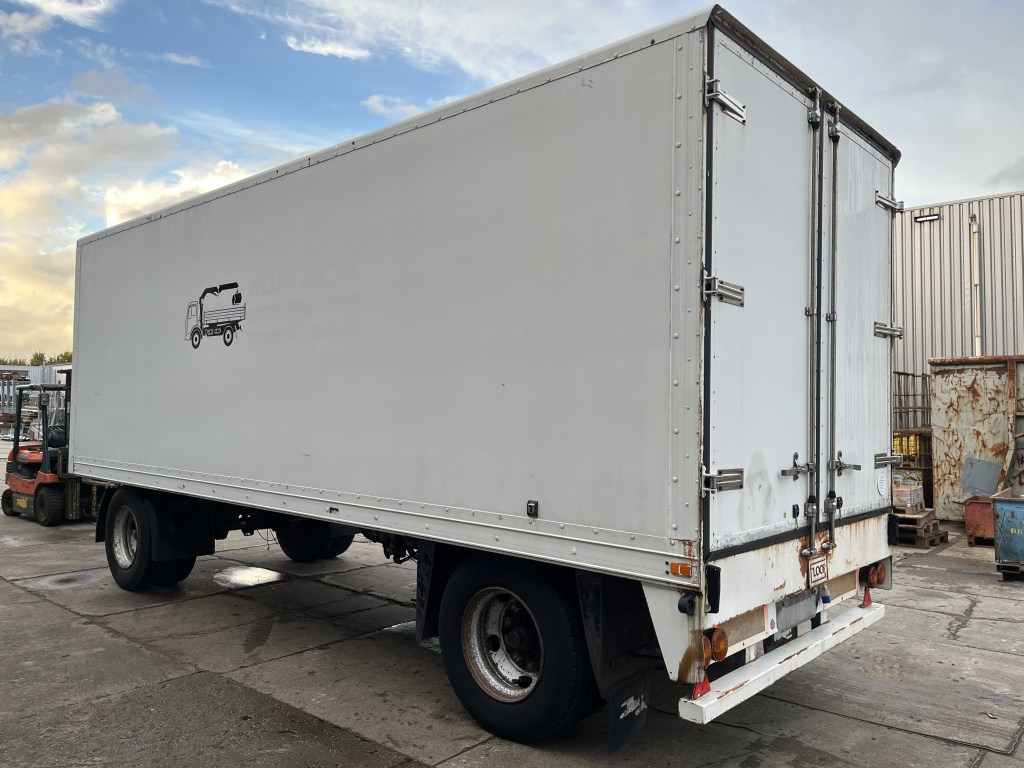 floor gesloten aanhangwagen te koop bij Jaap Verboon