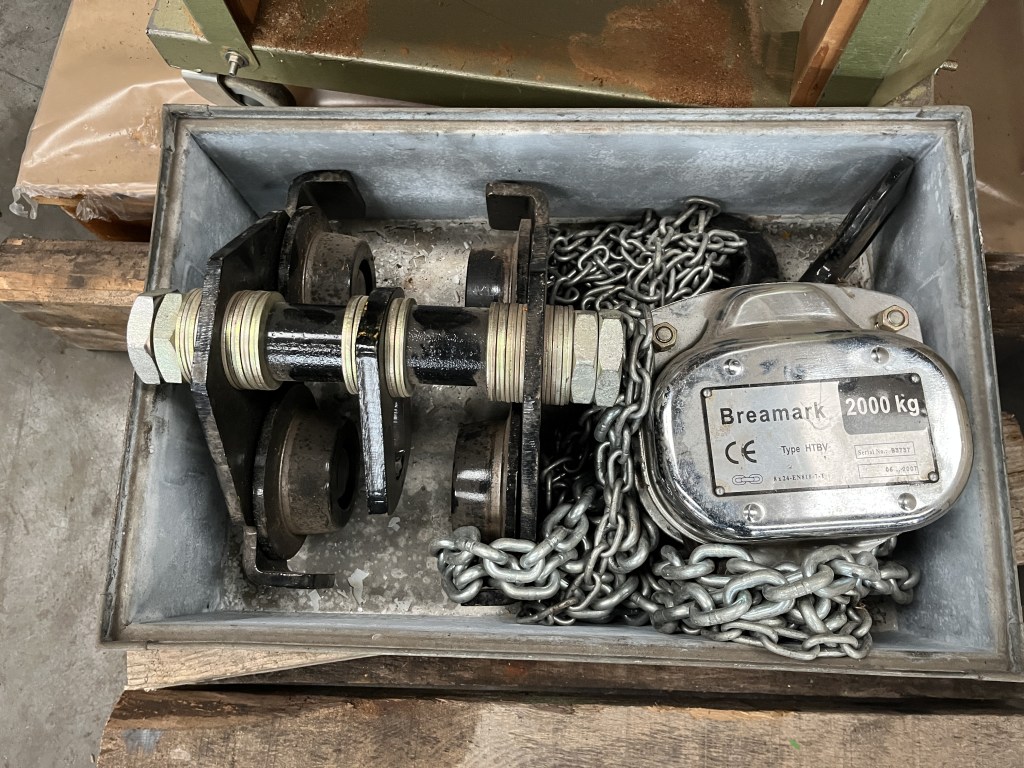 hijsbalk met takel te koop bij Jaap Verboon