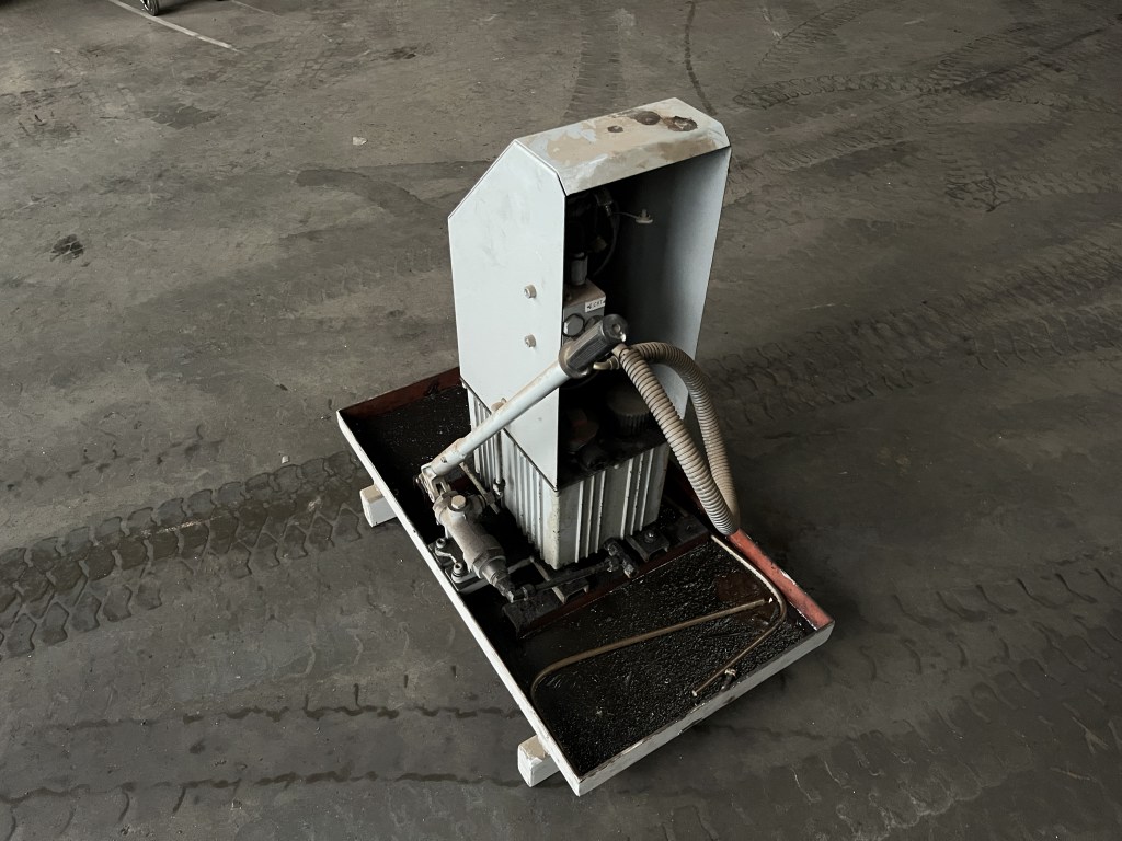 hydrauliek pomp te koop bij Jaap Verboon