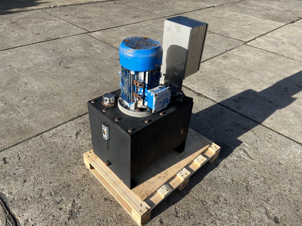 hydro unit 380v te koop bij Jaap Verboon