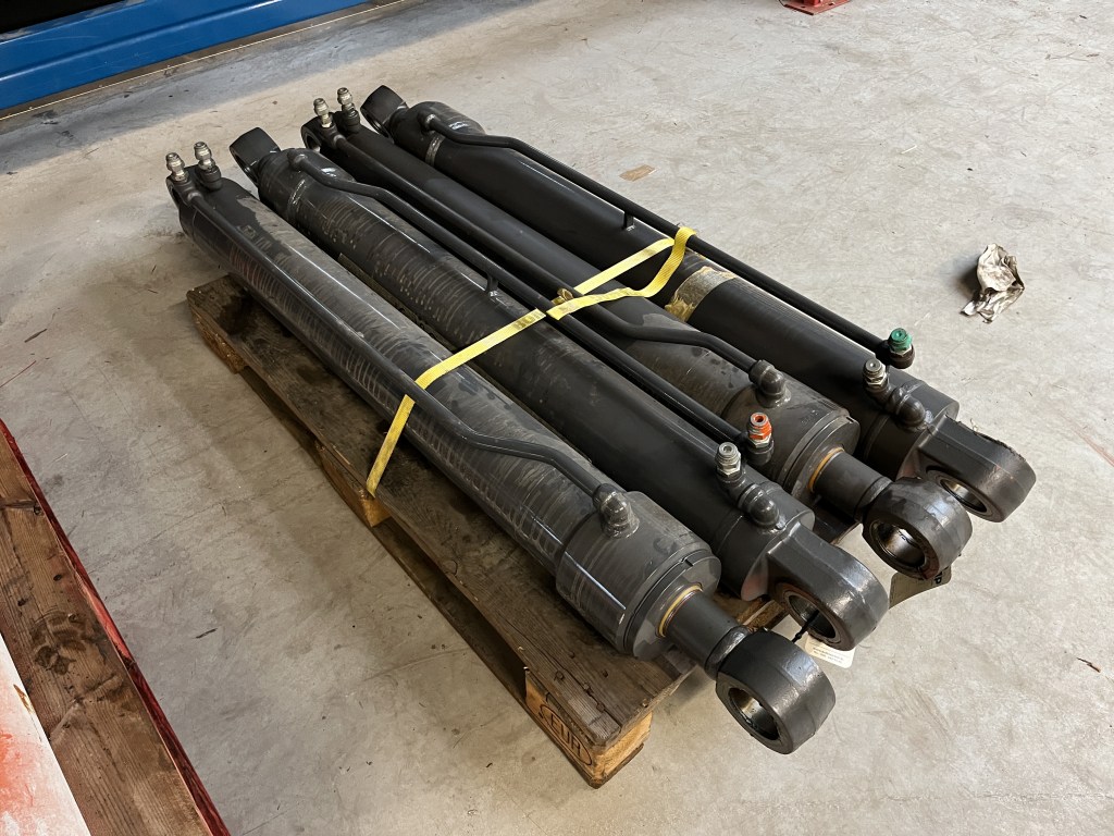 ihi cilinder ic100 ic120 te koop bij Jaap Verboon