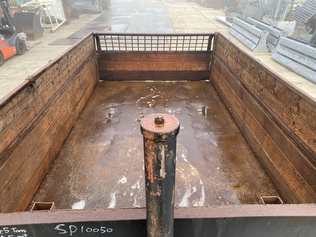 kipper 5m3 te koop bij Jaap Verboon